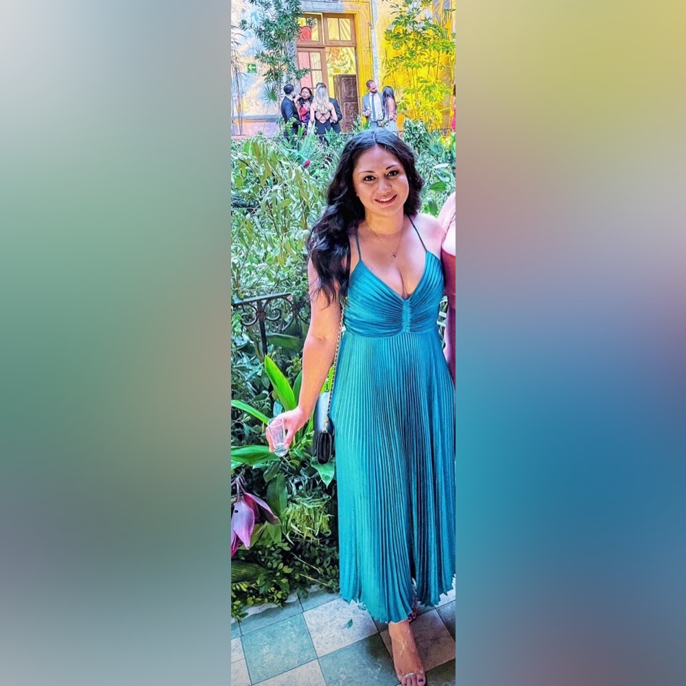 Meet your Posher, Sadaf